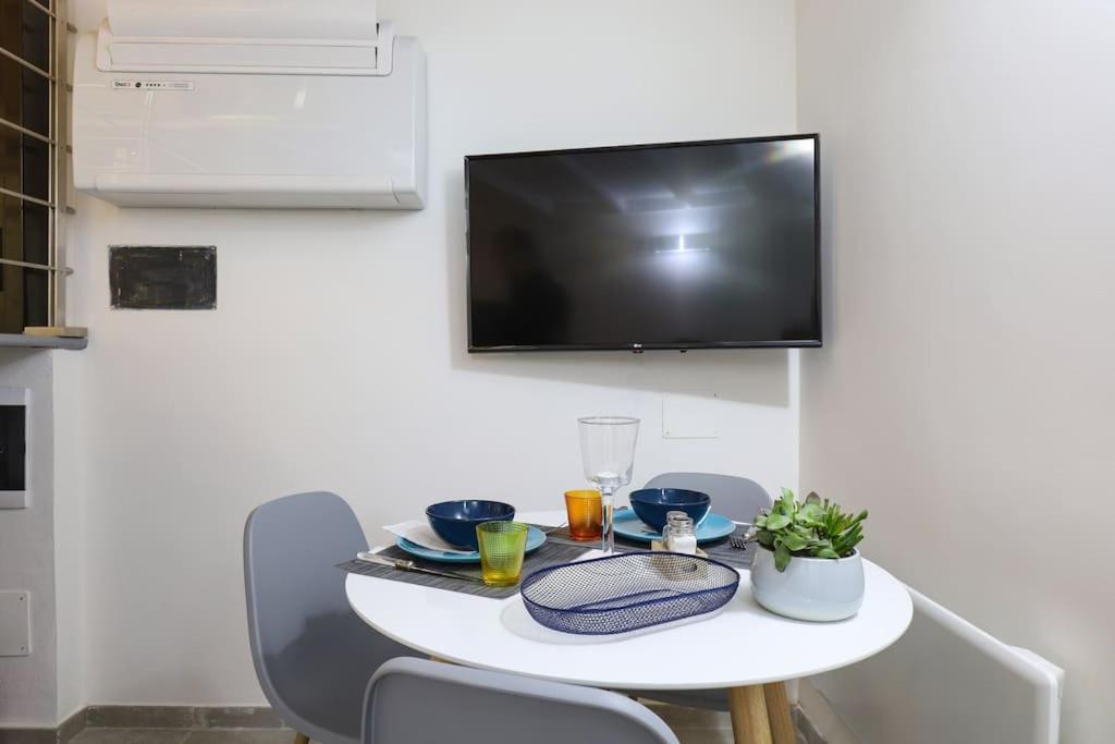Cozy Loft Navigli, Close To Duomo And Bocconi - Italy Flat Vacation มิลาน ภายนอก รูปภาพ