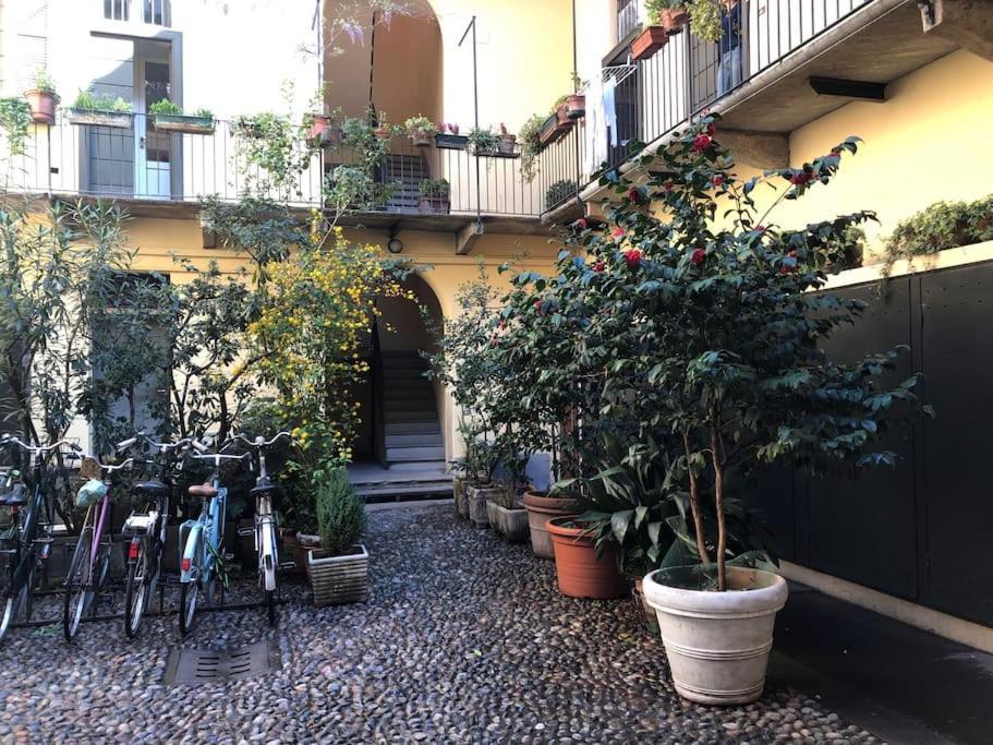 Cozy Loft Navigli, Close To Duomo And Bocconi - Italy Flat Vacation มิลาน ภายนอก รูปภาพ