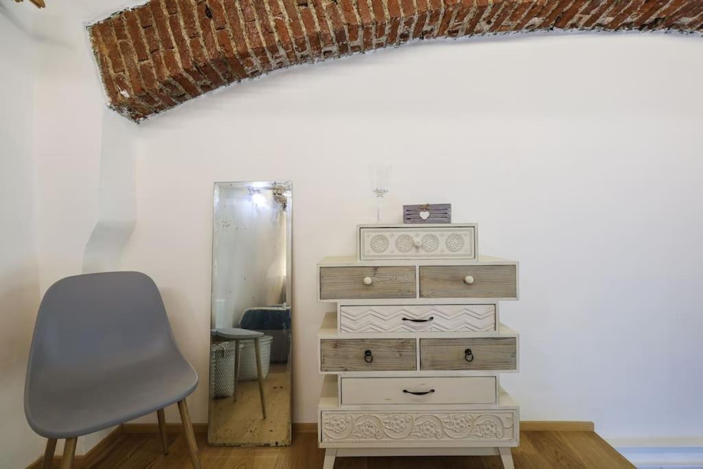 Cozy Loft Navigli, Close To Duomo And Bocconi - Italy Flat Vacation มิลาน ภายนอก รูปภาพ
