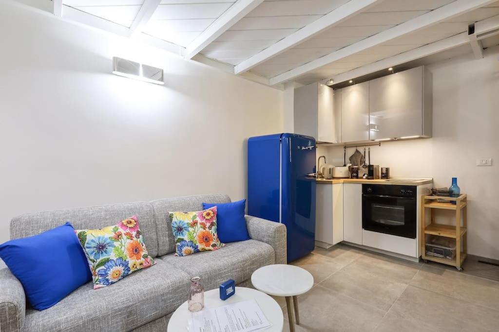 Cozy Loft Navigli, Close To Duomo And Bocconi - Italy Flat Vacation มิลาน ภายนอก รูปภาพ